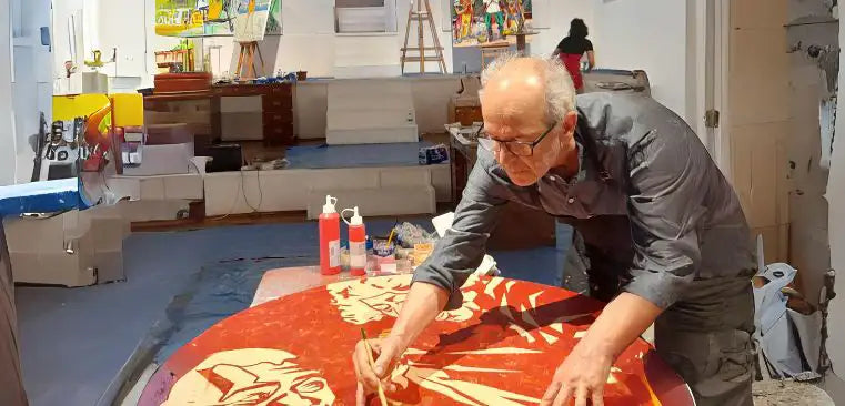 Sanatçının Geçmişi