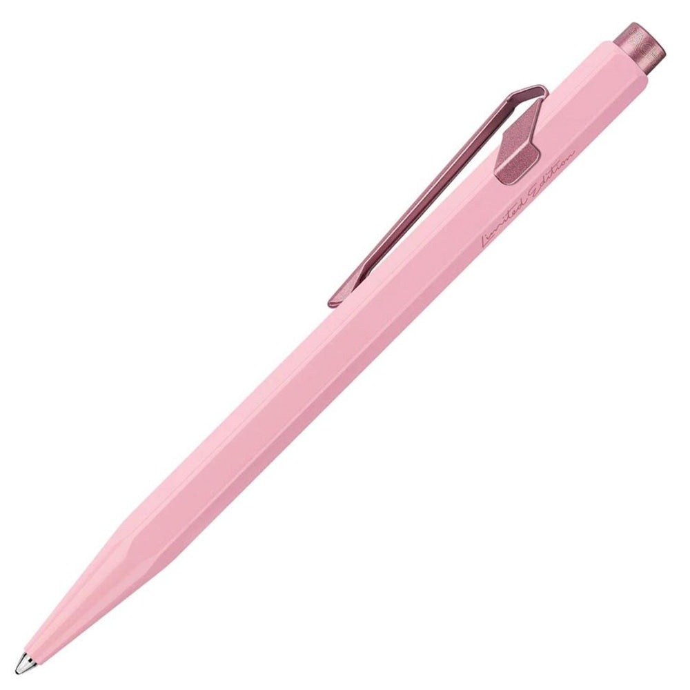 Caran d'Ache Claim Your Style Tükenmez Kalem Pembe