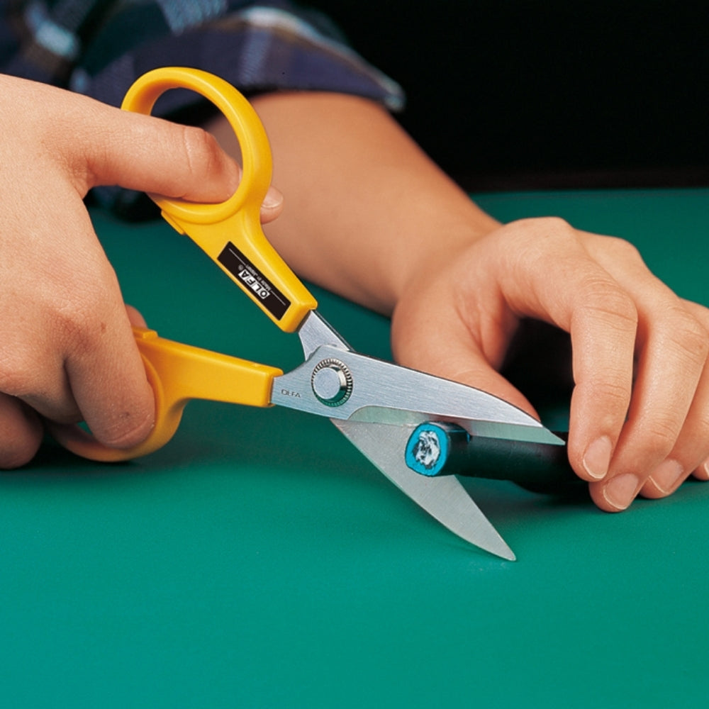 Olfa SCS-2 Makas Büyük Boy Tırtıklı