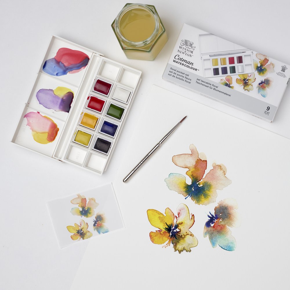 Winsor & Newton Cotman Çiçek Seti (8 x Yarım Tablet Suluboya Seti) + Fırça
