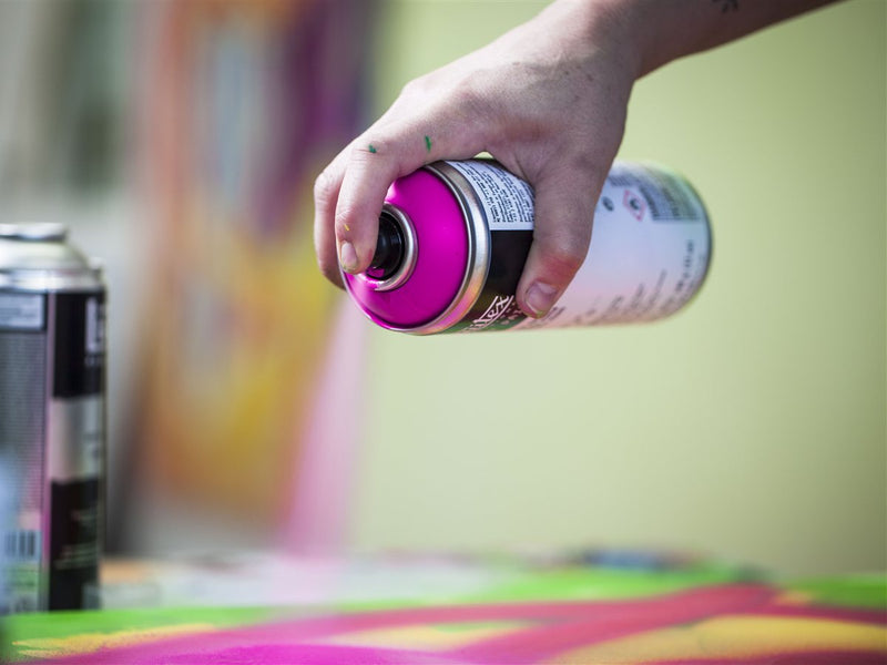 Liquitex Spray Paint akrilik sprey boya kullanımı